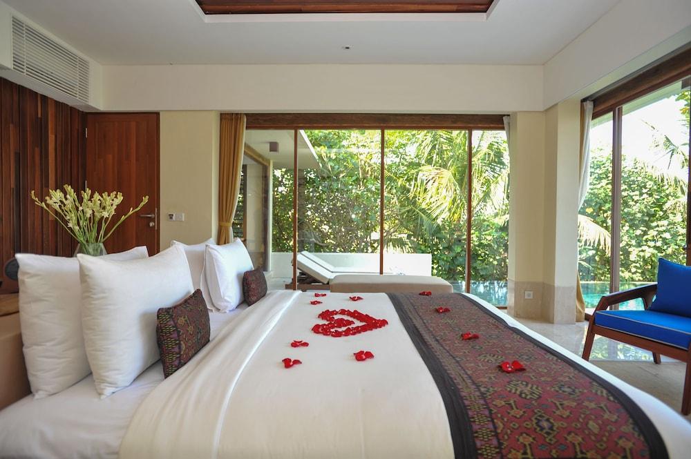 सहारा Komaneka At Rasa Sayang 4*