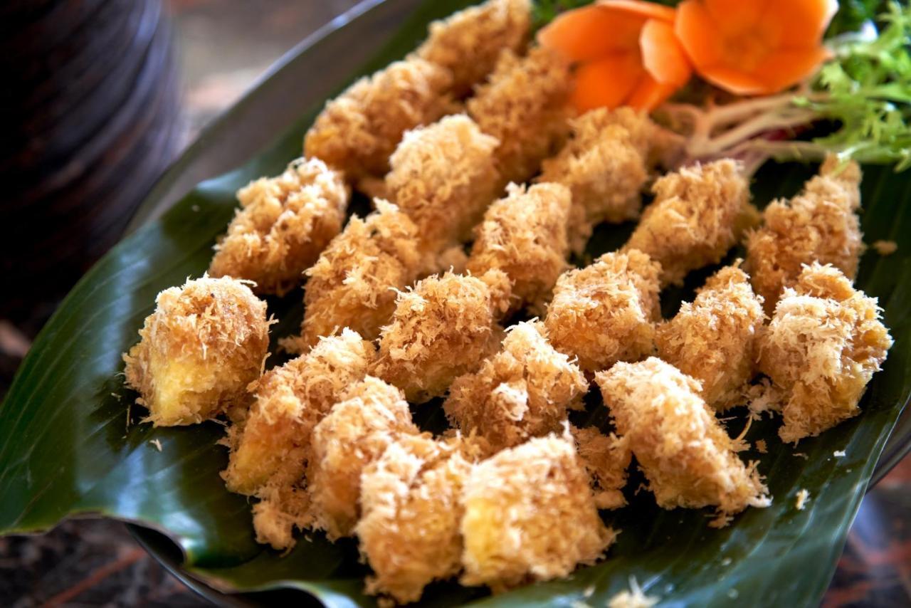 सहारा Komaneka At Rasa Sayang 4*